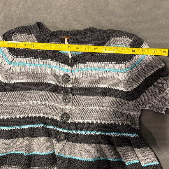 Free People size Medium sweater - Picture 7 of 8